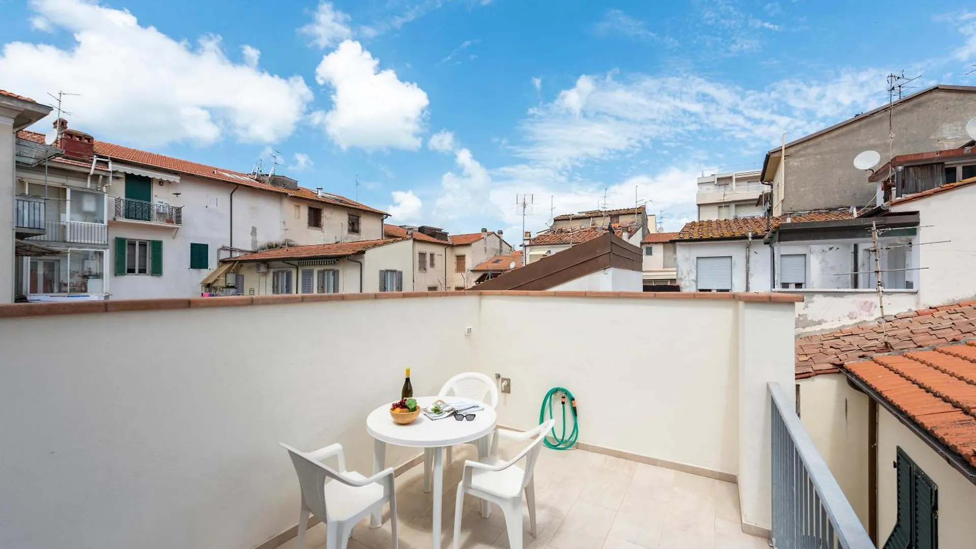 Suite Ondina Viareggio Apartments - Happy Rentals Italy