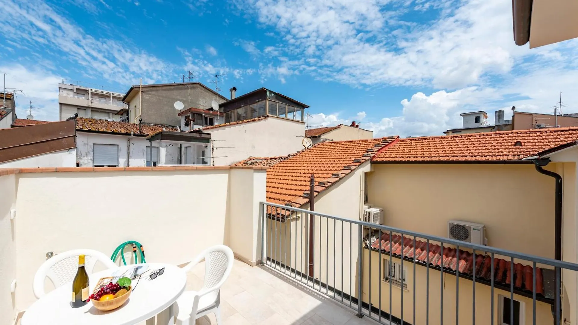Suite Ondina Viareggio Apartments - Happy Rentals